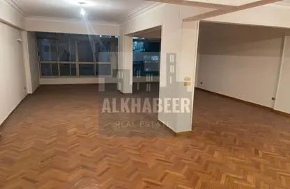 Apartment - 3 Bedrooms - 3 Bathrooms for rent in Al Batal Ahmed Abd El Aziz St. - Mohandessin - Giza