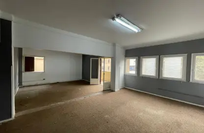 Apartment - 2 Bedrooms - 2 Bathrooms for sale in Hussein Ahmed Rashad St. - Dokki - Giza