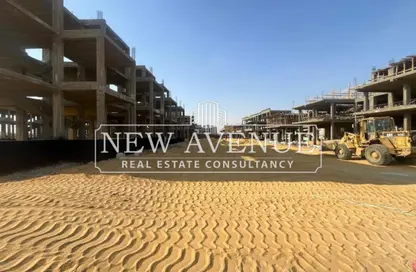 Villa - 3 Bedrooms - 3 Bathrooms for sale in Eastshire compound - 5th Settlement Compounds - The 5th Settlement - New Cairo City - Cairo