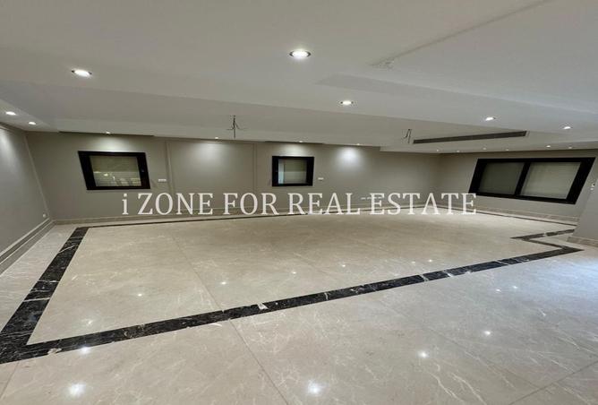 8093667 - Property Image 2