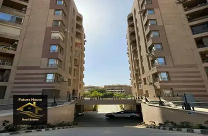 Apartment - 3 Bedrooms - 3 Bathrooms for sale in Zahraa Al Maadi St. - Degla - Hay El Maadi - Cairo
