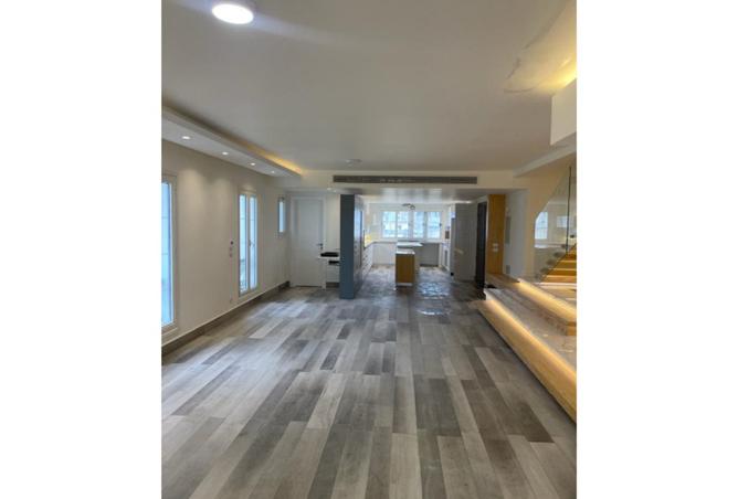 8006054 - Property Image 2