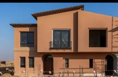 Townhouse - 4 Bedrooms - 4 Bathrooms for sale in Village West - Sheikh Zayed Compounds - Sheikh Zayed City - Giza