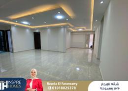 شقة - 3 غرف نوم - 1 حمام for للايجار in شارع جرين بلازا - سموحة - حي شرق - الاسكندرية