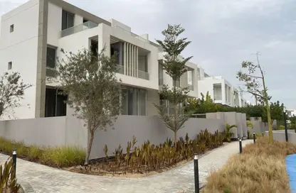 Apartment - 3 Bedrooms - 3 Bathrooms for sale in New Giza - Cairo Alexandria Desert Road - 6 October City - Giza