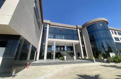 Office Space - Studio - 1 Bathroom for rent in One Golden Square Mall - The 5th Settlement - New Cairo City - Cairo