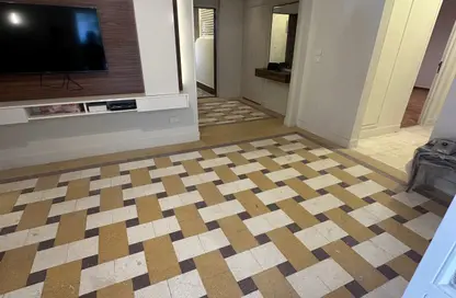Apartment - 3 Bedrooms - 2 Bathrooms for rent in Street 16 - Maadi - Hay El Maadi - Cairo