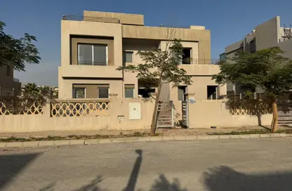 فيلا - 5 غرف نوم - 6 حمامات للبيع في جولف فيوز - طريق مصر اسكندرية الصحراوي - مدينة 6 أكتوبر - الجيزة