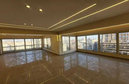 Apartment - 3 Bedrooms - 3 Bathrooms for sale in Geziret Al Arab St. (El Mohandes Mohamed Hassan Helmy) - Mohandessin - Giza