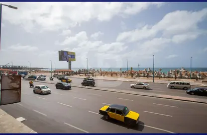 شقة - 2 غرف نوم - 2 حمامات للبيع في طريق الجيش - لوران - حي شرق - الاسكندرية