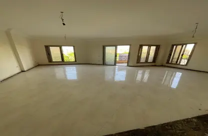 Apartment - 3 Bedrooms - 3 Bathrooms for sale in Musab Bin Omair St. - Area E - Ganoob El Acadimia - New Cairo City - Cairo