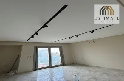 شقة - 3 غرف نوم - 3 حمامات للايجار في جاليريا  مون فالى - المستثمرين الجنوبية - مدينة القاهرة الجديدة - القاهرة