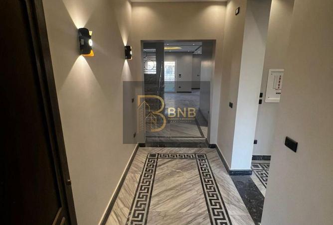 8411909 - Property Image 3