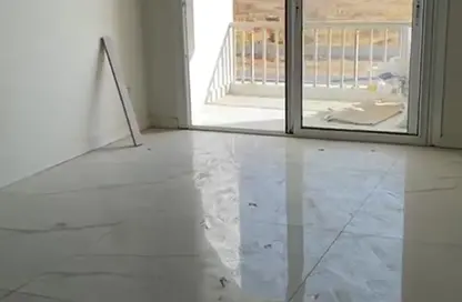 Apartment - 3 Bedrooms - 2 Bathrooms for sale in Hyde Park - New Cairo City - Cairo