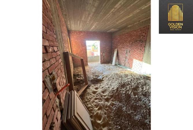 8143900 - Property Image 3