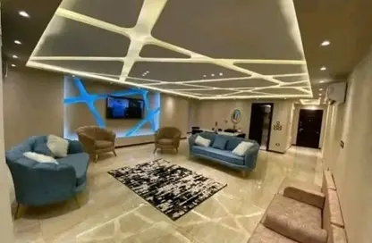 Apartment - 3 Bedrooms - 2 Bathrooms for rent in Gameat Al Dewal Al Arabeya St. - Mohandessin - Giza