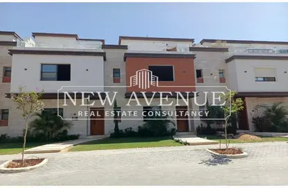 Townhouse - 4 Bedrooms - 4 Bathrooms for sale in Azzar - 5th Settlement Compounds - The 5th Settlement - New Cairo City - Cairo