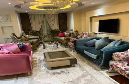 شقة - 4 غرف نوم - 3 حمامات للايجار في ميدان المخزنجي - النرجس 8 - النرجس - مدينة القاهرة الجديدة - القاهرة