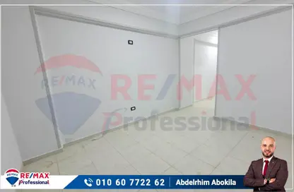 Clinic - Studio - 1 Bathroom for rent in Omar Lotfy St. - Ibrahimia - Hay Wasat - Alexandria