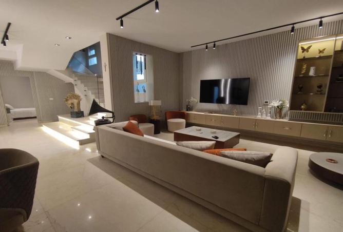 8012654 - Property Image 2
