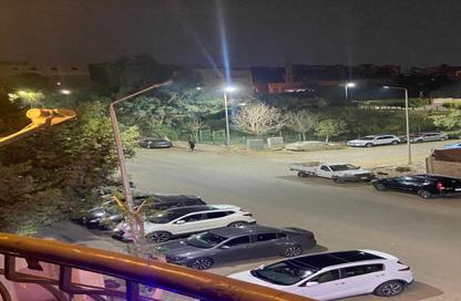 شقة - 3 غرف نوم - 2 حمامات للبيع في الهضبة العليا - المقطم - القاهرة