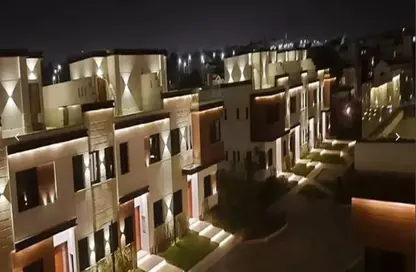 Townhouse - 4 Bedrooms - 5 Bathrooms for sale in Azzar 2 - 5th Settlement Compounds - The 5th Settlement - New Cairo City - Cairo