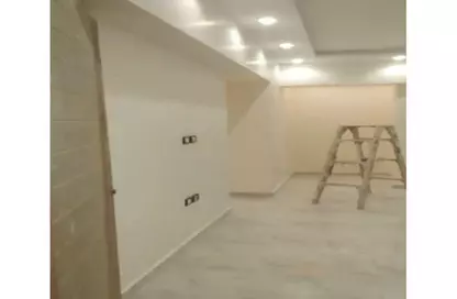 نصف طابق - استوديو - 3 حمامات للايجار في شارع جامعة الدول العربية - المهندسين - الجيزة