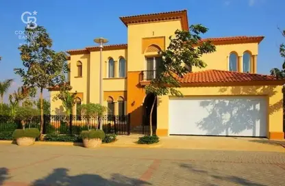 Villa - 5 Bedrooms - 4 Bathrooms for sale in Uptown Cairo - Mokattam - Cairo