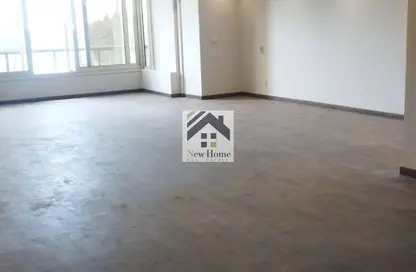 Apartment - 3 Bedrooms - 2 Bathrooms for sale in Cornish El Nile St. - Maadi - Hay El Maadi - Cairo