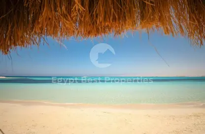 شاليه - 2 غرف نوم - 3 حمامات للبيع في بيت البحر - سيدي حنيش - الساحل الشمالي