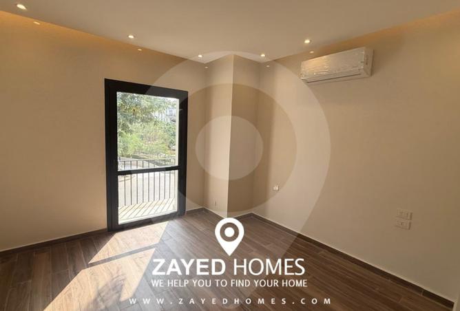 8253425 - Property Image 2