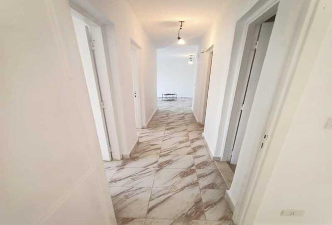 8222833 - Property Image 3