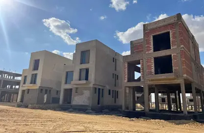 Townhouse - 3 Bedrooms - 3 Bathrooms for sale in Stei8ht - The 1st Settlement - New Cairo City - Cairo