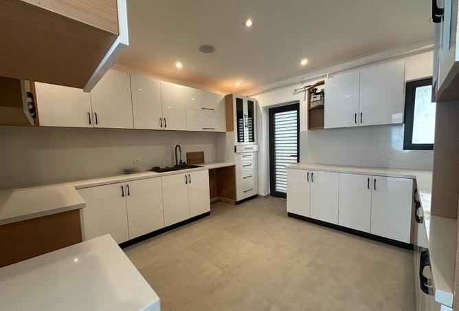 7989440 - صورة العقار 3