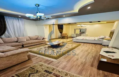 Duplex - 4 Bedrooms - 2 Bathrooms for sale in Ahmed Shawky Axis - El Banafseg 1 - El Banafseg - New Cairo City - Cairo