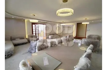 Apartment - 3 Bedrooms - 3 Bathrooms for sale in Ammar Ibn Yasser St. - El Hegaz Square - El Nozha - Cairo