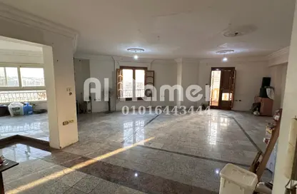 Apartment - 3 Bedrooms - 2 Bathrooms for sale in Zahraa El Maadi - Hay El Maadi - Cairo