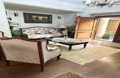 بناية كاملة - استوديو - 8 حمامات للبيع في الحي الاول - مدينة العبور - القليوبية