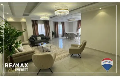 Apartment - 3 Bedrooms - 3 Bathrooms for sale in 8th District - Sheikh Zayed City - Giza