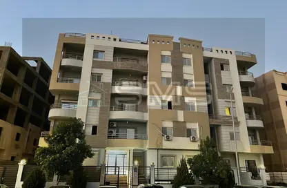Apartment - 3 Bedrooms - 3 Bathrooms for sale in North Lotus - El Lotus - New Cairo City - Cairo