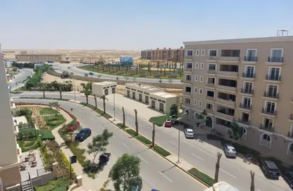 Apartment - 2 Bedrooms - 2 Bathrooms for sale in Hyde Park - New Cairo City - Cairo