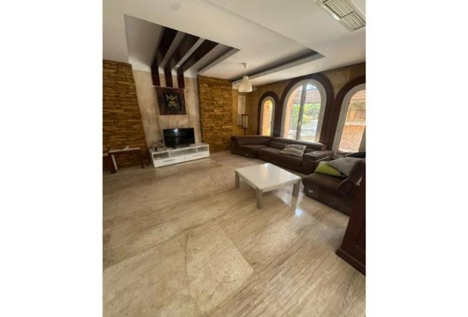 8008883 - Property Image 2