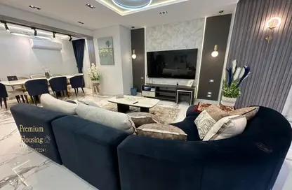 شقة - 3 غرف نوم - 3 حمامات للايجار في شارع لبنان - المهندسين - الجيزة