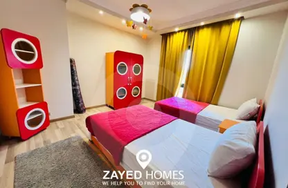 شقة - 3 غرف نوم - 3 حمامات للايجار في ذا كورت ياردز - كمبوندات الشيخ زايد - الشيخ زايد - الجيزة