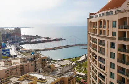 شقة - 3 غرف نوم - 4 حمامات للبيع في سان ستيفانو - حي شرق - الاسكندرية