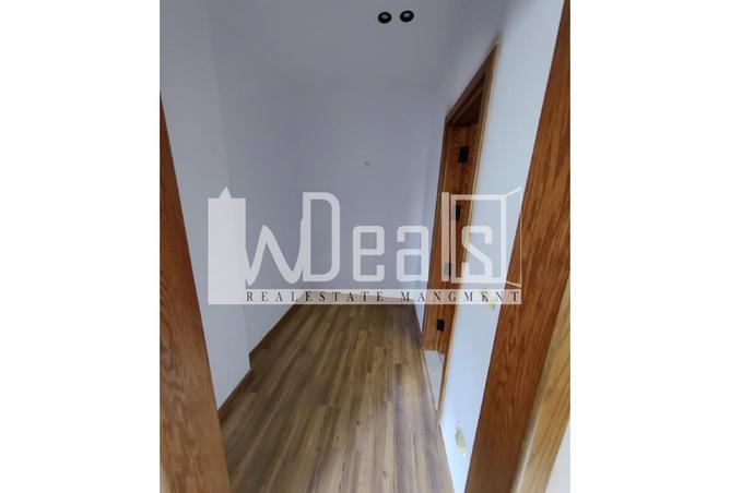 8378600 - Property Image 2