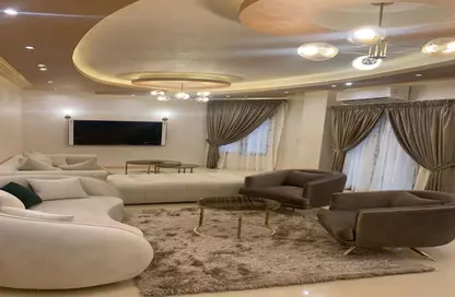 شقة - 2 غرف نوم - 2 حمامات للايجار في عمارات البنفسج - البنفسج - مدينة القاهرة الجديدة - القاهرة