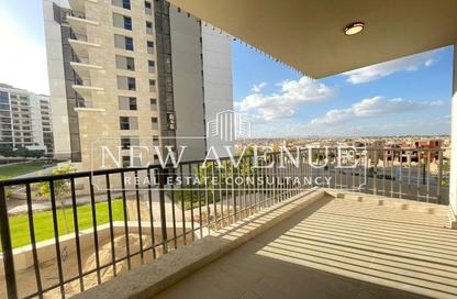 Apartment - 3 Bedrooms - 3 Bathrooms for sale in Village Views - Zed Towers - Sheikh Zayed Compounds - Sheikh Zayed City - Giza