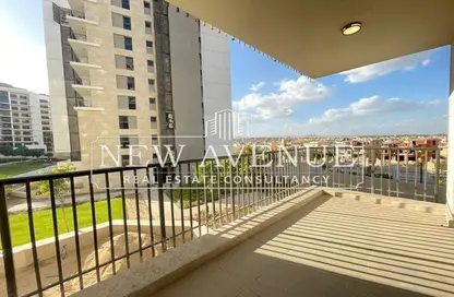 Apartment - 3 Bedrooms - 3 Bathrooms for sale in Village Views - Zed Towers - Sheikh Zayed Compounds - Sheikh Zayed City - Giza