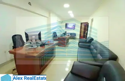 مساحات مكتبية - استوديو - 1 حمام للايجار في شارع عمر لطفي - سبورتنج - حي شرق - الاسكندرية